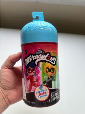 Miraculous Magic Heroez Shake Surprise